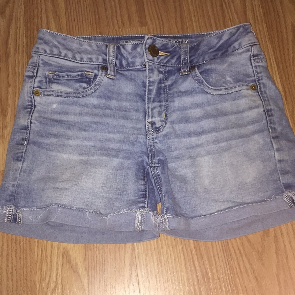 Women’s 4 American eagle shorts